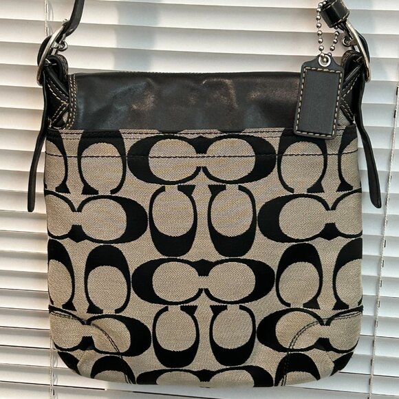 Coach F13360 leather on canvas handbag - Picture 3 of 6